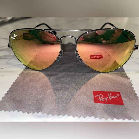 Limited Ray Ban Aviator 58mm Pink W
Metal Frames RB 3025 58014 -135 never warn - Picture 3 of 16